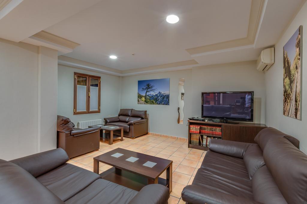 Hotel Rural Huerta Del Laurel โมนาชิล ภายนอก รูปภาพ