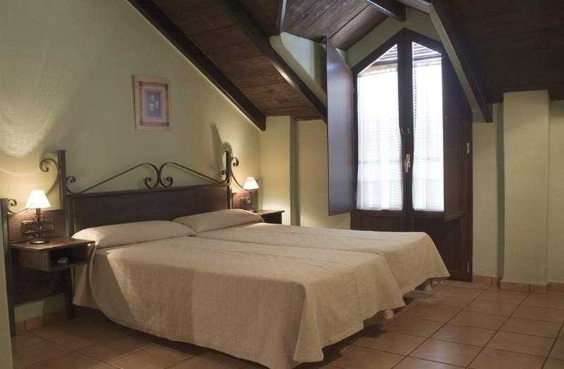 Hotel Rural Huerta Del Laurel โมนาชิล ภายนอก รูปภาพ